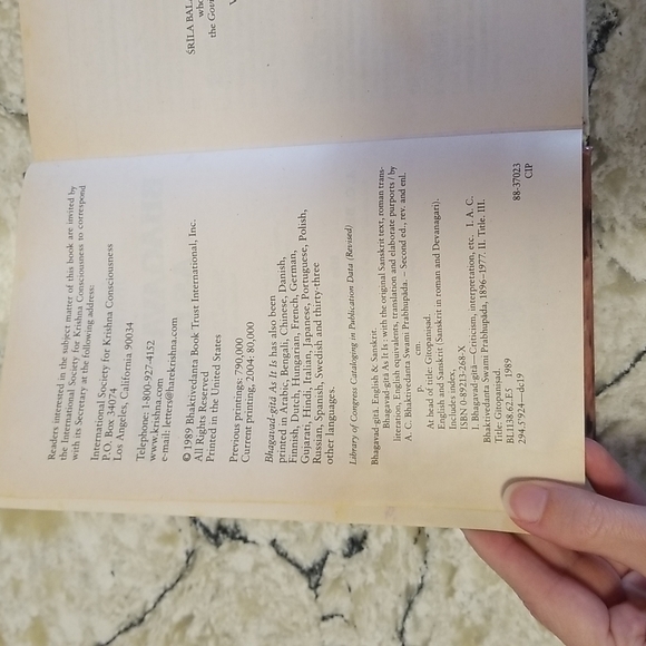 Bhagavad-Gita As It Is by A.C. Bhaktivedanta Swami Prabhupāda - Picture 4 of 10